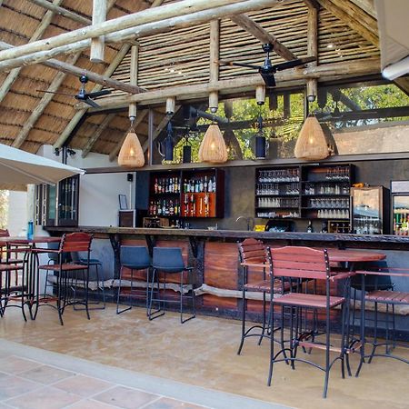 Umkumbe Bush Lodge - Luxury Tented Camp Резерват Саби Сенд Гейм Екстериор снимка