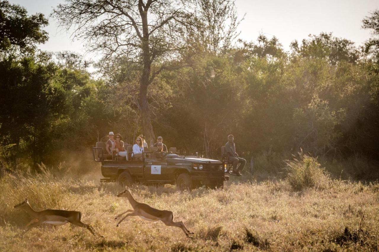 Umkumbe Bush Lodge - Luxury Tented Camp Резерват Саби Сенд Гейм Екстериор снимка