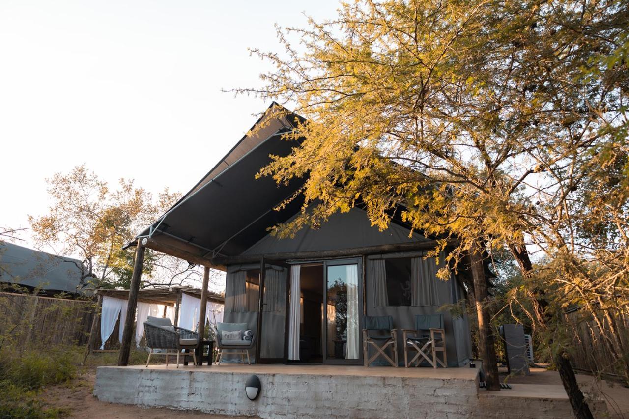 Umkumbe Bush Lodge - Luxury Tented Camp Резерват Саби Сенд Гейм Екстериор снимка